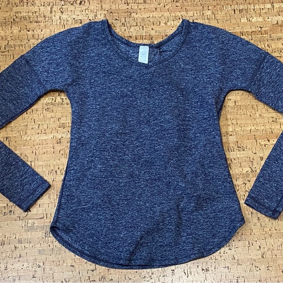 Ivivva Grey long sleeve v-neck shirt - Picture 1 of 4